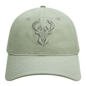 NWT NBA MILWAUKEE BUCKS NEUTRAL MEN'S DAD HAT
